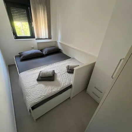 Nt Apartment *
