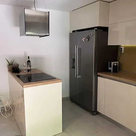 Nt Apartment *